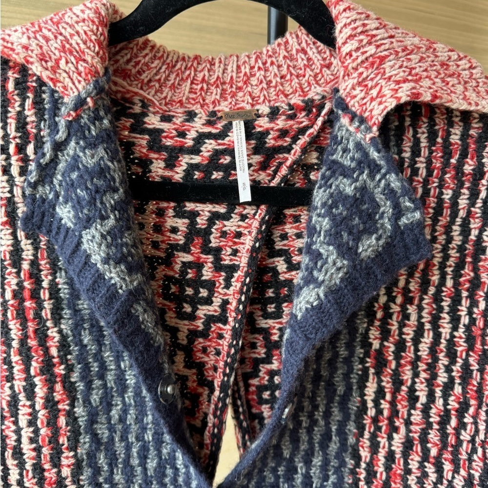 Free People Mixed Knit Wool Blend Cropped SweaterSz Small Open Back Snap Front - Picture 9 of 14